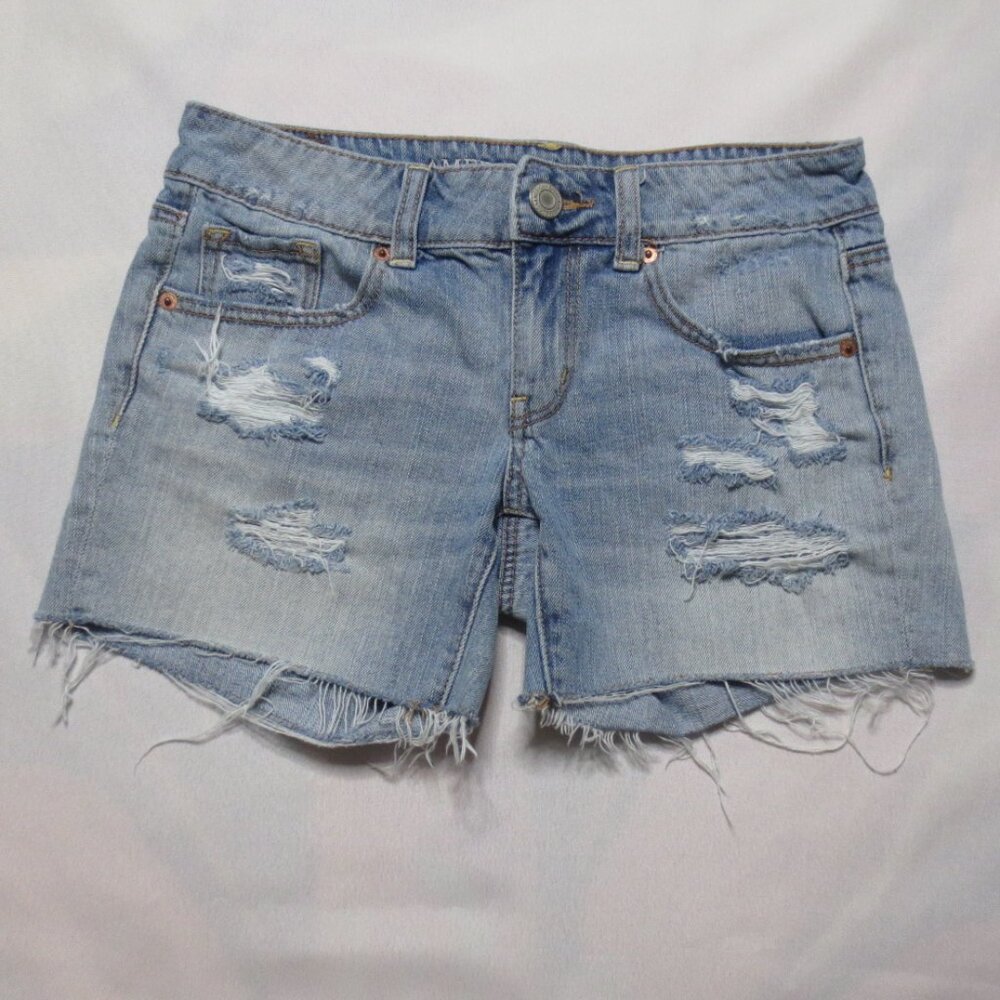 AMERICAN EAGLE womens SHORTS blue DENIM jean MID-RISE frayed DISTRESSED SIZE 2